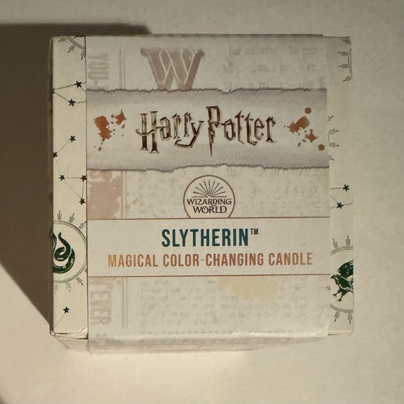 Harry Potter Slytherin Color Changing Candle Unscented w/ Lid New in Box Magic - Picture 3 of 3